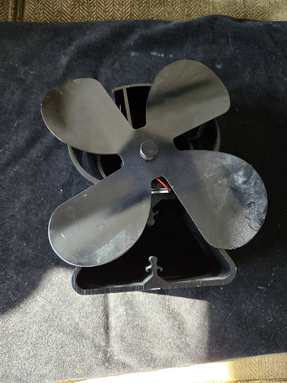 Black Four-Blade Stove Fan - Magic Fan